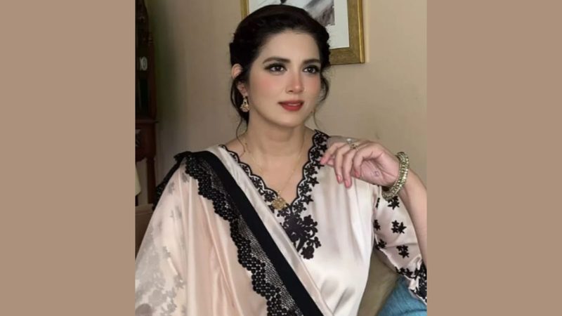زیادہ ایڈٹ کی گئی تصاویر پرمداحوں کی تنقید
