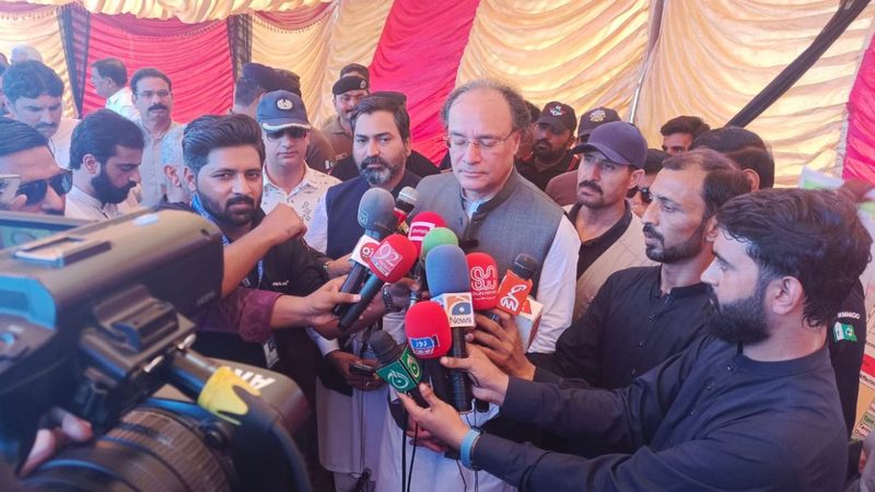 سیلاب متاثرین کو بجلی کے بل بھیجنا مناسب نہیں