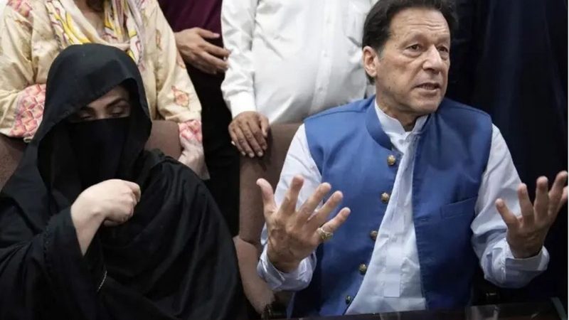 عمران خان اور بشریٰ بی بی کو 17، 17 سال قید