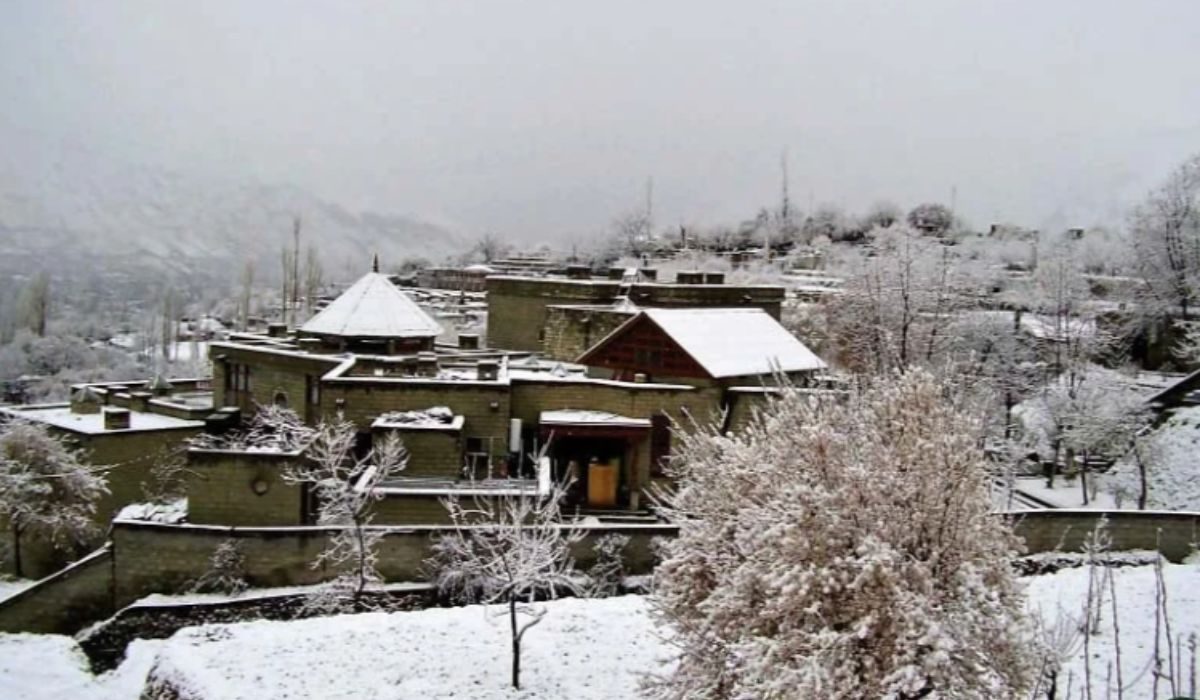 بارش اور پہاڑوں پر برفباری کی پیشگوئی