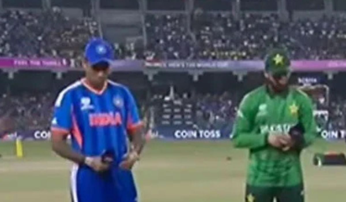 پاکستان نے ٹاس جیت کر پہلے فیلڈنگ کا فیصلہ