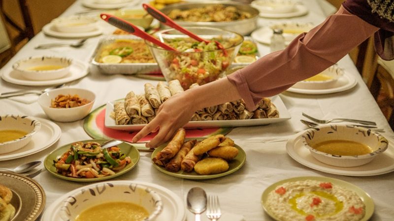 سحر و افطار میں متوازن غذا کیوں ضروری؟