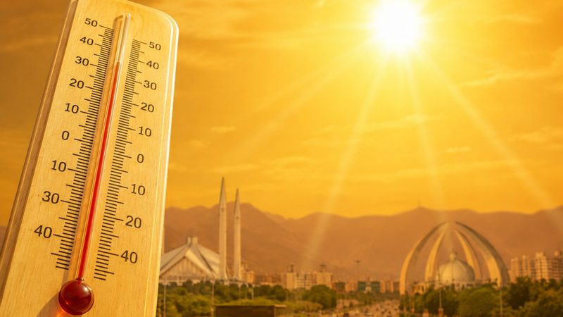 ملک بھر میں گرم اور مرطوب موسم برقرار