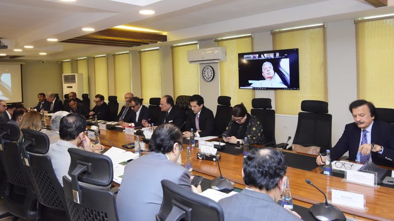 فیول ریلیف اسکیم کا اعلان — وزیر خزانہ اورنگزیب کی زیر صدارت ای سی سی اجلاس میں 75 ارب روپے کے فیول ریلیف پیکج کی منظوری، اسلام آباد