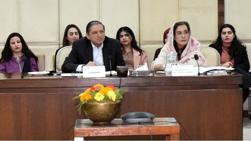 ایف بی آر افسران کا فیصل واوڈا کو جان سے مارنے کی دھمکیاں: سینیٹر کا دعوی